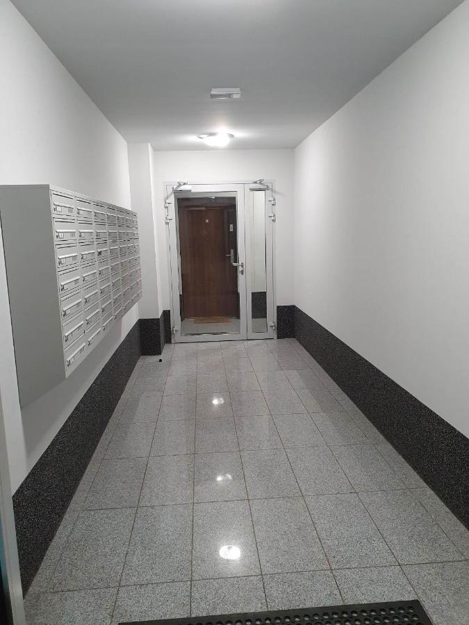 Apartament 3 Pokojowy Lub Pokoj W Mieszkaniu W Nowym Bloku Varsovie Extérieur photo